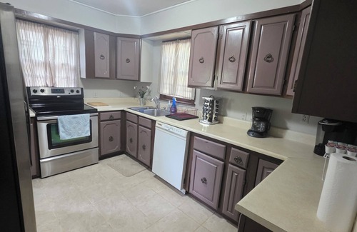 Wichita House | Charming 3-bedroom house in lovely Wichita with AC