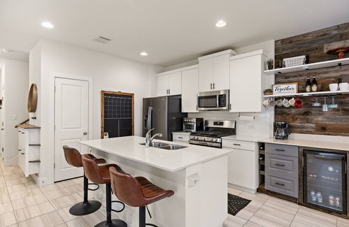 Georgetown House | Charming 3-bedroom Townhome conveniently located in Georgetown