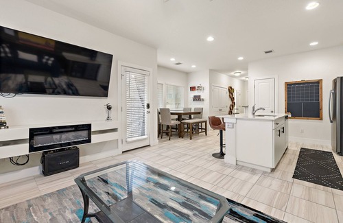 Georgetown House | Charming 3-bedroom Townhome conveniently located in Georgetown