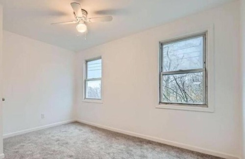 Carroll-South Hilton House | Charming 3-bedroom townhome with AC, WiFi in marvelous Baltimore