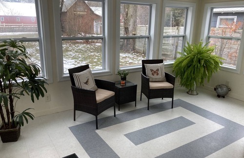 Williamsburg House | charming 3 bedroom house in quiet neighborhood 3 miles to horse show by the bay