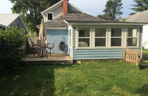 Williamsburg House | charming 3 bedroom house in quiet neighborhood 3 miles to horse show by the bay