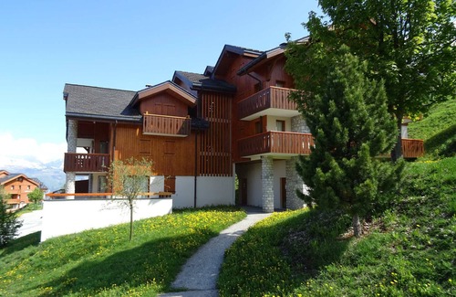 Vallandry Apartment | Charming 3-room apartment near slopes for 8 people in Vallandry, pets allowed