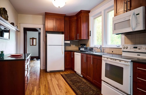 Civic Hospital - Experimental Farm - Central Park House | Charming 3bdrm Home in Centretown w Free Parking