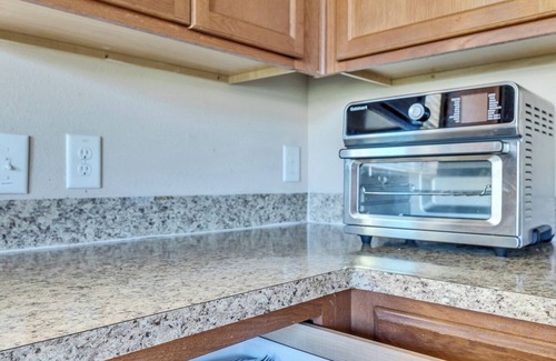 Houston House | Charming 3bedroom house in lovely Houston with AC, WiFi.7 miles from IAH Airport
