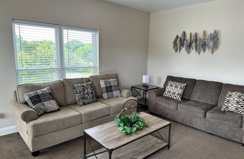 Kreole Apartment | Charming 3BR Home/Free Parking/Washer & Dryer