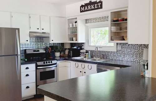 Williamsburg House | Charming 4 Bed/2 Bath Farmhouse - 3.6 Miles to Traverse City Horse Show/GLEF