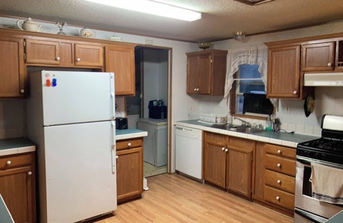 Hanna House | Charming 4-bedroom house in Hanna