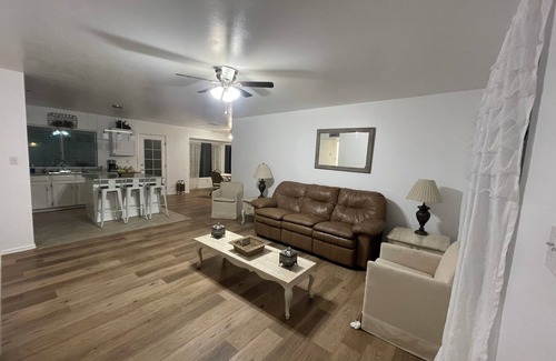 Casa Grande House | Charming 4-bedroom house in delightful Casa Grande with WiFi, AC