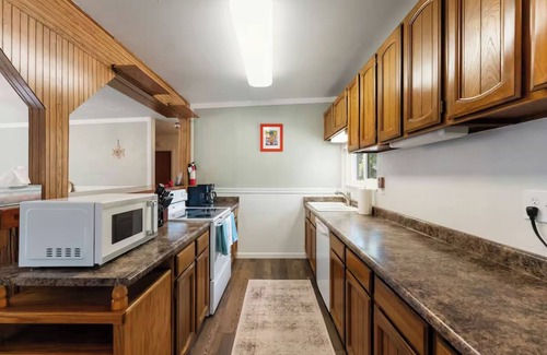 Mount Shasta House | Charming 4-bedroom house in beautiful Mount Shasta, just minutes from town!