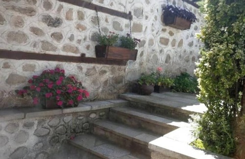 Old Town House | Charming 5-bedroom house in the bosom of old Bansko, quiet cobbled streets.