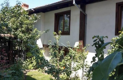 Old Town House | Charming 5-bedroom house in the bosom of old Bansko, quiet cobbled streets.