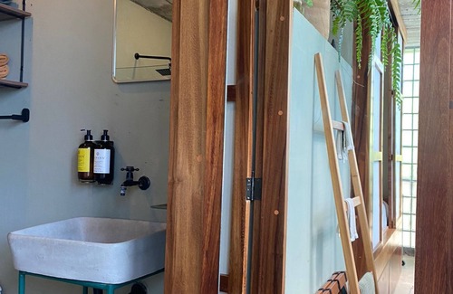 San Francisco Hotel | Charming 8-bedroom hotel with AC, AORA is the place of unforgettable experience.