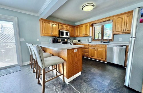 Algoma House | Charming Algoma house, close to winery, brewery, shopping, dining, & recreation.