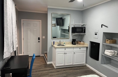 El Centro Apartment | Charming amazing studio in El Centro with AC