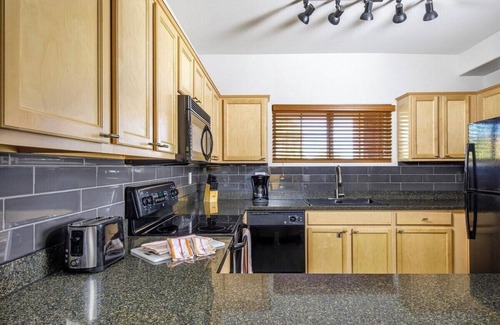 South Scottsdale Resort | Charming and Spacious 2-bedroom Resort with AC, Fitness, and Pool in Scottsdale