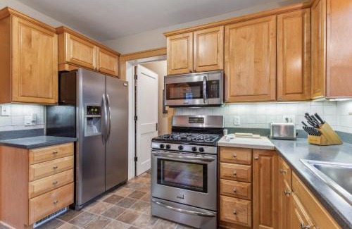 Ann Arbor House | Charming Ann Arbor Retreat Near DT & Attractions home