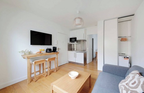 Suresnes Apartment | Charming apartment - 1BR-4P- Suresnes