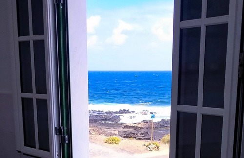 La Santa Apartment | CHARMING APARTMENT AND SOLARIUM BY THE SEA