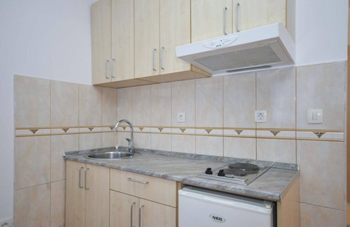 Centar Apartment | Charming Apartment in Centar with French Balcony