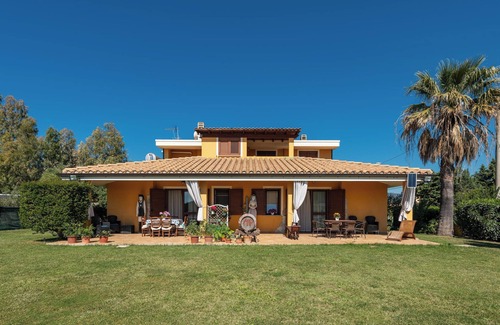 Castiadas Apartment | Charming Apartment “Masone Murgioni” in Rural Area near the Sea with Mountain View