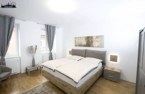 Favoriten Apartment | Charming Apartment Near Central Station, Bg10