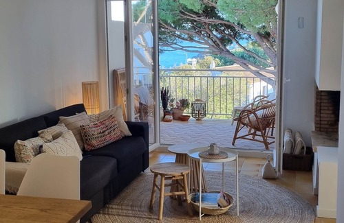Calella de Palafrugell Apartment | Charming apartment with sea view and swimming pool