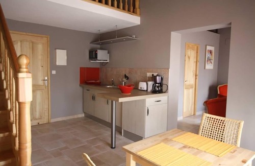 Beziers Apartment | Charming apartment with large terrace in character building