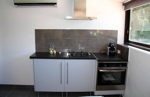 Velaux Apartment | Charming apt. sleeps 4, in Velaux between Aix-en-Provence and the Blue Coast