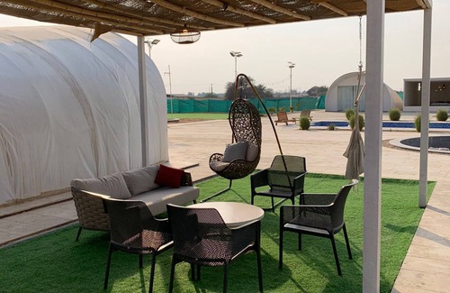 Ras Al Khaimah House | Charming barn in RAK. Rustic charm, modern comfort. Book now!