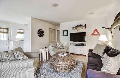 Lake Como House | Charming Beach Cottage