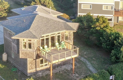 Bandon House | CHARMING Beach House – Stunning Views of the Sea & SO PEACEFUL!