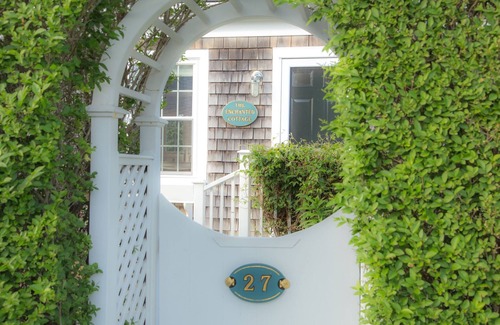 Brant Point House | Charming Brant Point 4 bedroom cottage with deck and private yard
