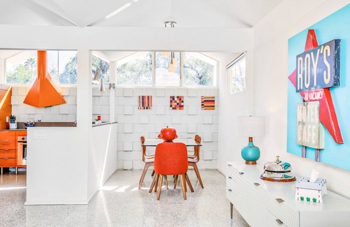 Araby Commons Condo | Charming & bright mid-century condo with shared pool - Free WiFi