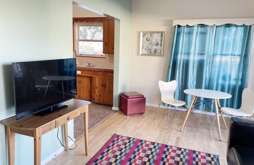 Ramona House | Charming Bungalow in-town Ramona