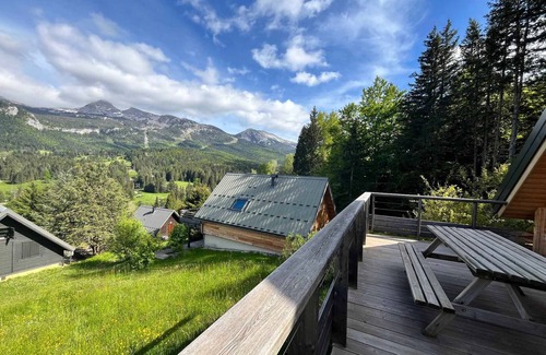 Correncon-en-Vercors Ski Chalet | Charming Chalet in Forest near Golf and Ski in Corrençon