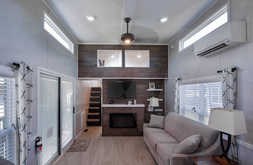 Hamilton Cabin | Charming cabin 14 in Hamilton with AC - perfect for a cozy getaway