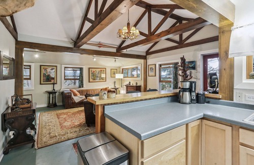 Hastings Cottage | Charming cabin in Afton, with seasonal views of river! Ski , snowshoe, relax!