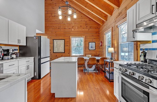 Warren Cabin | Charming cabin w/porch & trails nearby