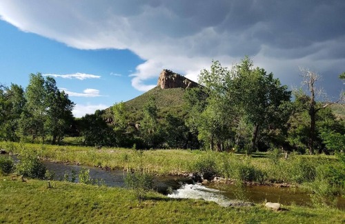 Lyons Apartment | Charming Carriage House in the heart of Lyons, Colorado