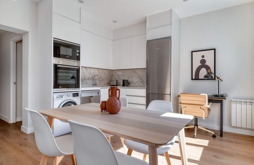 Castellana Apartment | Charming Castellana 2BR w/Doorman, nr Museum, by Blueground