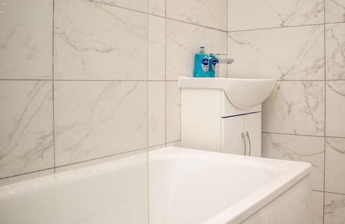 Liverpool House | Charming Central Room