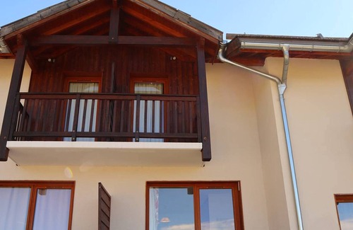 Les Orres Ski Chalet | Charming Chalet for 6 in Les Orres 1800 - Pool, Sauna, Hammam, Balcony, Linens Included