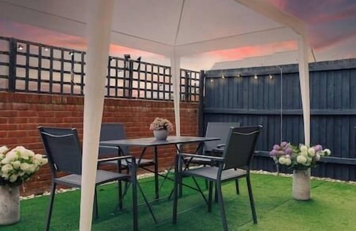 Northampton Apartment | Charming Corner at The Voyager