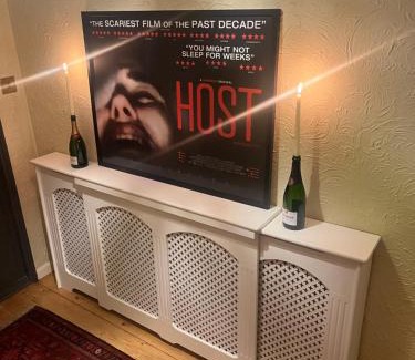 Ealing Common House | Charming Cosy Room in Little House with a Garden in Quiet Neighbourhood