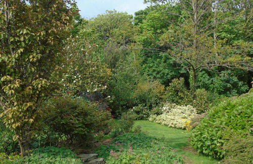 Helford Passage Cottage | Charming Cottage, pet friendly, large garden, parking,rural,Helford River,