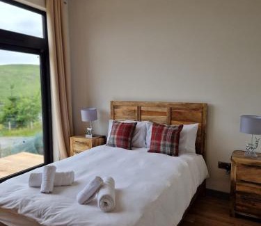 Isle of Skye Apartment | Charming Cottage by the Fairy Pools 5