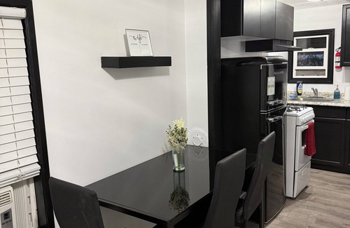 Midvale Cottage | Charming cottage close to Ski/Hike & shopping, centrally located in Midvale