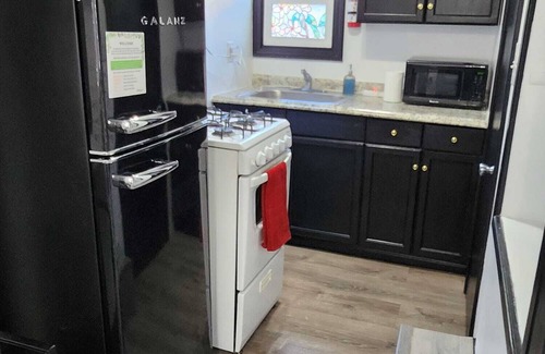 Midvale Cottage | Charming cottage close to Ski/Hike & shopping, centrally located in Midvale