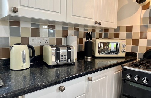 Hollacombe Cottage | Charming Cottage for 5 near Dartmoor, Beach, Pub